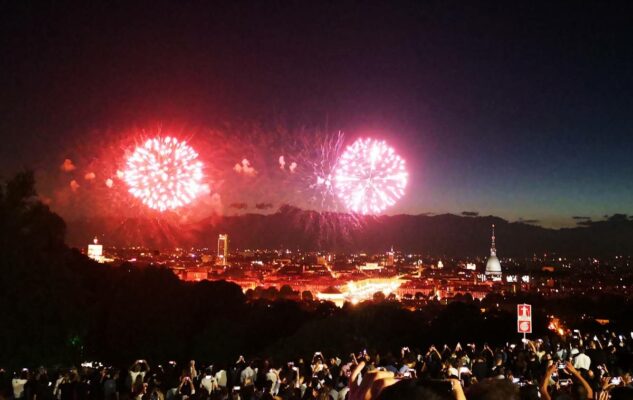 Questa sera a Torino il Grande Concerto in piazza e i Fuochi d'Artificio: orari e programma