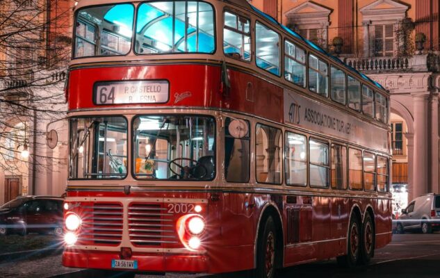 Storico Bus a Due Piani torna in funzione per una sera a Torino Luglio 2025