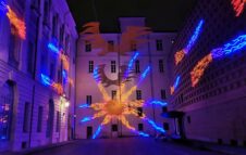 Torino riaccende le Luci d’Artista per il Solstizio d’Estate: la lista e le location