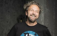 Antonio Ornano a Torino nel 2025 con “Ornyfans”: una serata tra risate e cult comici