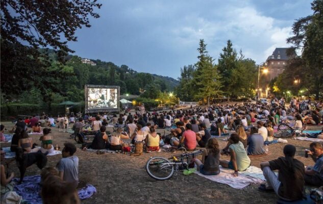 Torna a Torino il "Cinema nel Prato": proiezioni gratuite al Valentino per l'Estate 2025