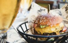 Food Village 2025 a Piossasco: tre giorni di street food ed eventi in piazza