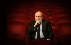 Umberto Galimberti a Torino nel 2026 con “L’utopia della felicità”: data e biglietti