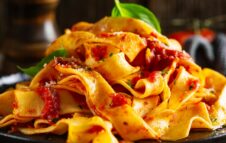 Sagra del Buongustaio 2025 a Cambiasca: specialità locali e musica dal vivo