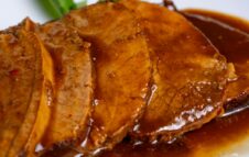 Sagra del Lapagiun a Stroppiana: 5 giorni di sapori tra brasato, gran bollito e polenta