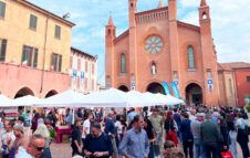 Festa del Vino 2025 torna ad Alba: due domeniche di gusto con oltre 700 etichette presenti