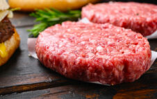 Crudissima 2025: a Carmagnola si celebra la carne piemontese tra showcooking e street food