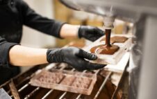 Fabbriche Aperte Piemonte 2025: tre giorni di visite gratuite tra cioccolato, caffè e birre