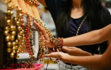 Sabato torna "Una Storia tra le Mani" a Torino: il mercato dell’artigianato creativo