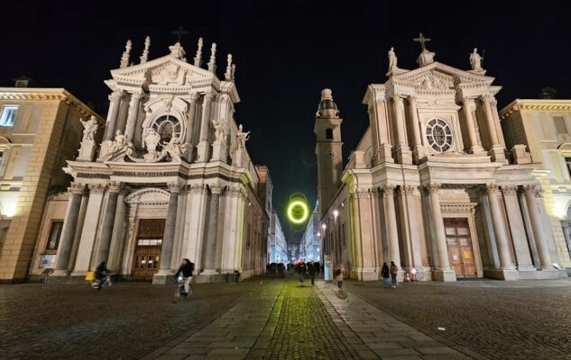 Bouncing the Ball: la nuova Luce d’Artista che celebra le ATP Finals a Torino