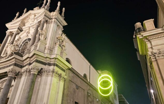 Bouncing the Ball: la nuova Luce d'Artista che celebra le ATP Finals a Torino
