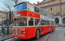 Domenica a Torino torna in funzione lo storico bus a due piani di Italia ’61