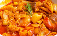 La Fiera di Santa Caterina 2025 arriva a Santhià per due giornate di panissa, trippa e bancarelle