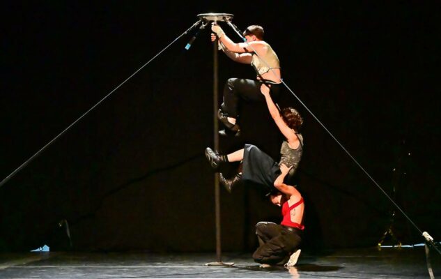 “Il lato nascosto della luna”: spettacolo gratuito di Circo in Pillole a Torino 2025