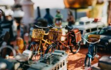 Domenica a Torino c'è il "Mercatino solidale dell’usato": protagonisti condivisione e riuso