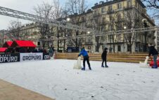 Apre il Villaggio di Natale in piazza Solferino: Babbo Natale ed eventi per l'inaugurazione