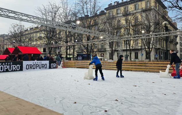 Apre il Villaggio di Natale in piazza Solferino 2025