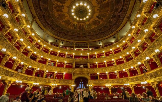 Capodanno a Torino 2026 in Teatro: i 12 spettacoli da non perdere