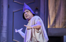 Emilio Solfrizzi porta a Venaria Reale nel 2026 il suo “Anfitrione” tra classico e risate