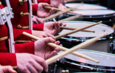 La Vigoneisa: la storica banda piemontese e le sue majorettes in Piazzetta Reale a Torino