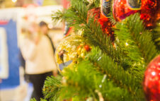 Domenica tornano i Mercatini di Natale 2025 ad Avigliana tra presepe vivente e sbandieratori