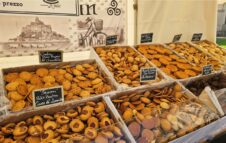 Mercatino Regionale Francese a Torino: tre giorni tra gusto con vini, formaggi e biscotti bretoni