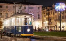 Una sera a Torino sul tram di Cinecittà: tour serali in centro sulla storica vettura 312