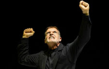 Stefano Massini in scena a Venaria Reale nel 2026 con la sua analisi del “Mein Kampf”