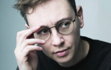 "Tre sorelle" al Teatro Carignano di Torino nel 2026: il classico di Čechov riletto da Liv Ferracchiati