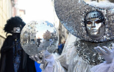 Carnevale Astigiano 2026: torna domenica la grande festa tra sfilate, giochi e sapori locali