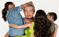 Paolo Ruffini torna al Teatro Alfieri di Torino nel 2026 con “Il Babysitter” tra risate e ricordi