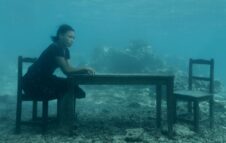 La fotografia di Nick Brandt a Torino: alle Gallerie d’Italia immagini potenti sul presente