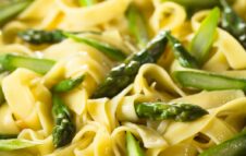Torna la "Fiera della Tinca e dell’Asparago 2026" con piatti tipici, mercati e degustazioni