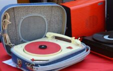 Mercà d’la Tola torna a Chivasso: una domenica di antiquariato, street food e musica live