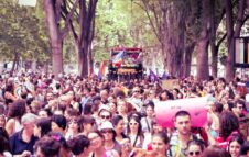 Torino Pride 2026: dalla parata alla festa in piazza con Ambra Angiolini, Francamente e Mc Nill