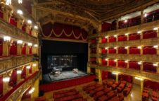 Scena Aperta: in estate tornano le visite guidate teatrali al Teatro Carignano di Torino