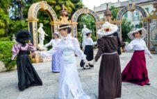 Al Villaggio Leumann va in scena “Il Ballo tra '800 e '900”, viaggio nel tempo tra costumi e danze