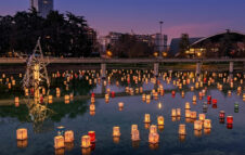 Il Water Lantern Festival arriva a Torino: migliaia di lanterne sull'acqua, musica e street food